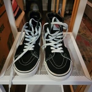 VANS hightop Black and White